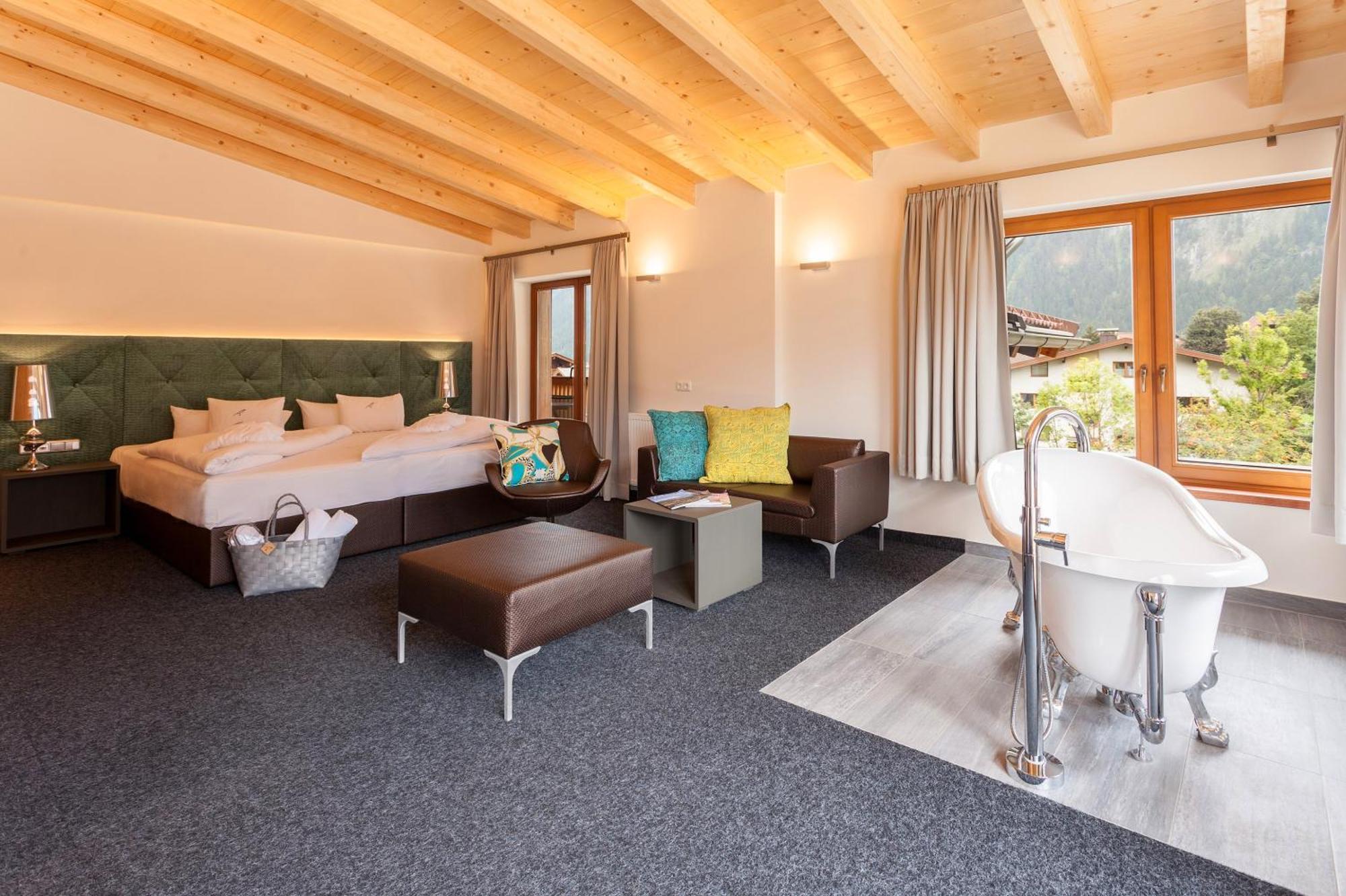 Huber'S Boutiquehotel Mayrhofen Exterior photo